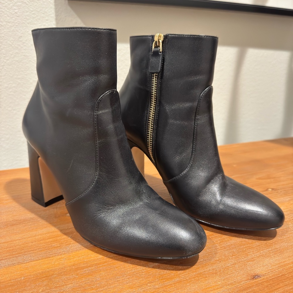 GORGEOUS Stuart Weitzman BUTTER SOFT Black NELL Leather Ankle Boots